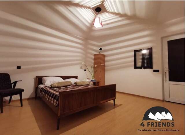 Хостелы 4 Friends Hostel Ереван-15