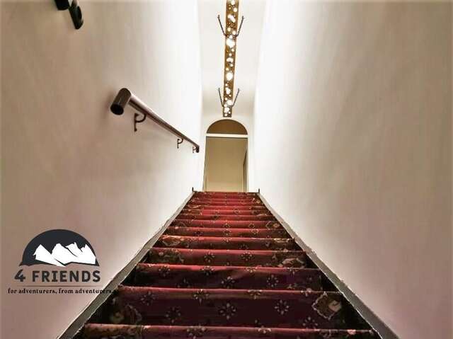Хостелы 4 Friends Hostel Ереван-16